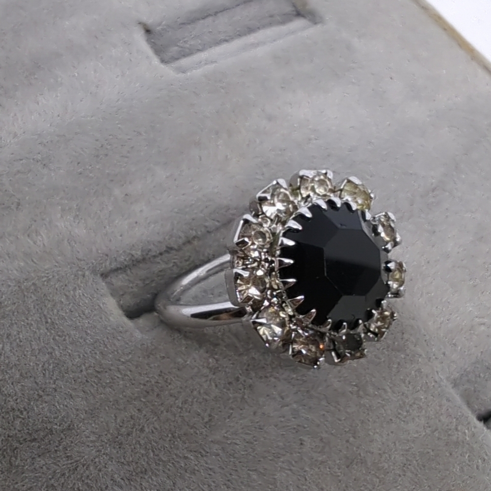 Claw Setting Beautiful 2.86CT Blue Sapphire With Sparkling Halo CZ Sarah O